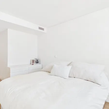 1br W/ A/c & Elevator - Cais Do Sodre | By Airnest *