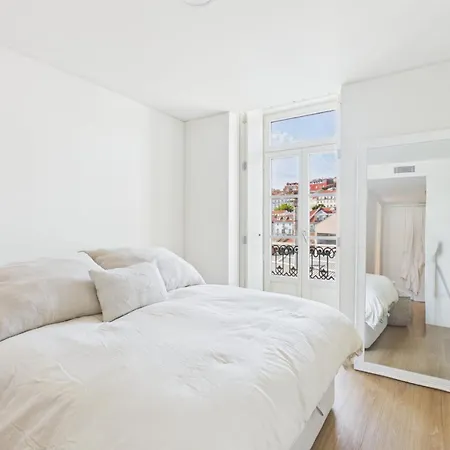 1br W/ A/c & Elevator - Cais Do Sodre | By Airnest