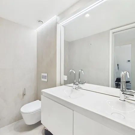 1br W/ A/c & Elevator - Cais Do Sodre | By Airnest Lejlighed Lisboa