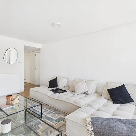 1br W/ A/c & Elevator - Cais Do Sodre | By Airnest *